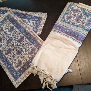 Two standard shams with twin coverlet
